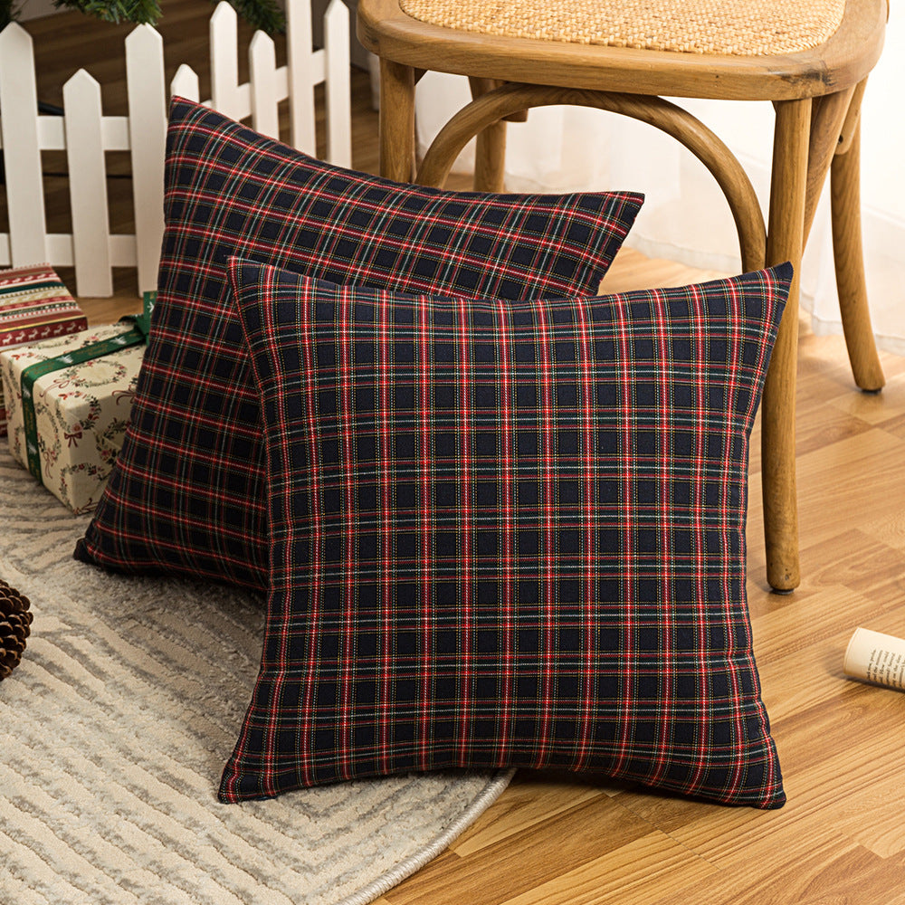 Traditional Plaid Cushion Cover