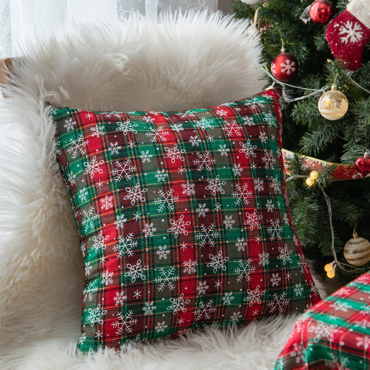 Traditional Plaid Cushion Cover