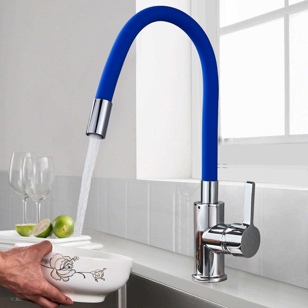 Universal 360 degree rotating faucet