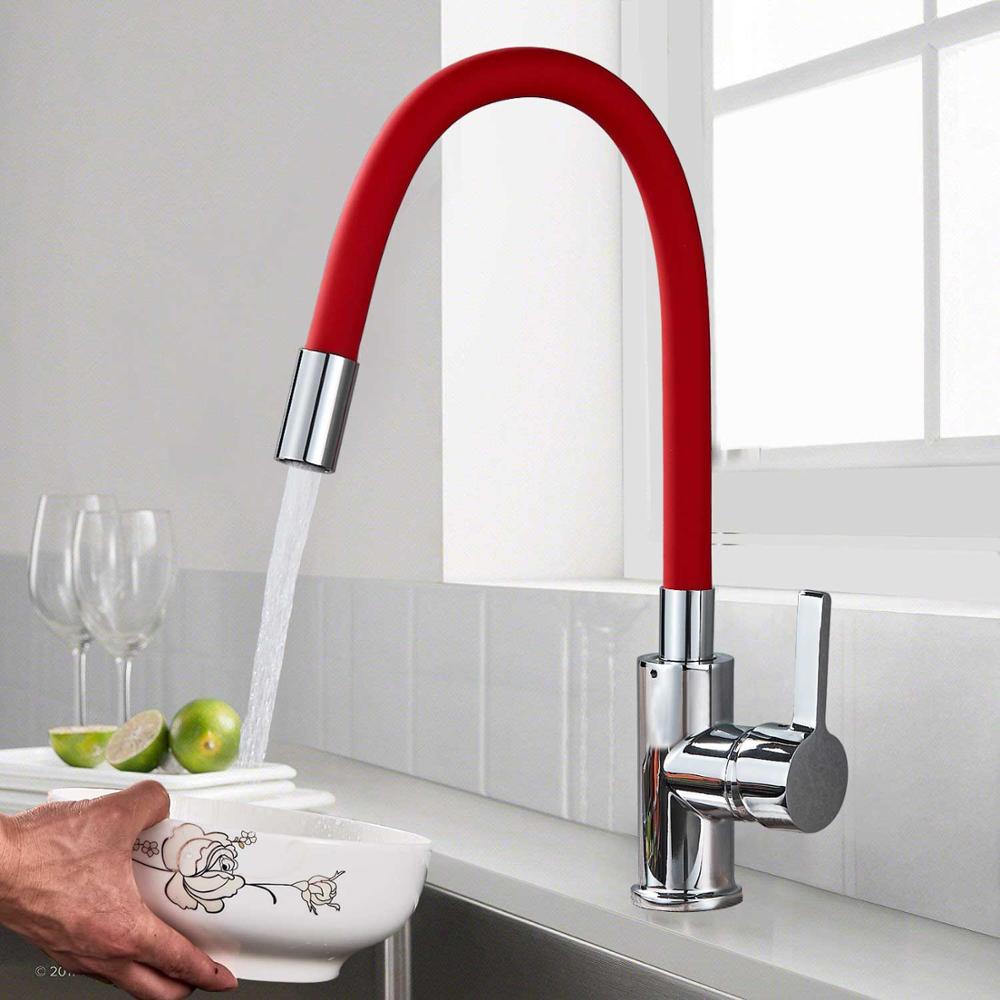 Universal 360 degree rotating faucet